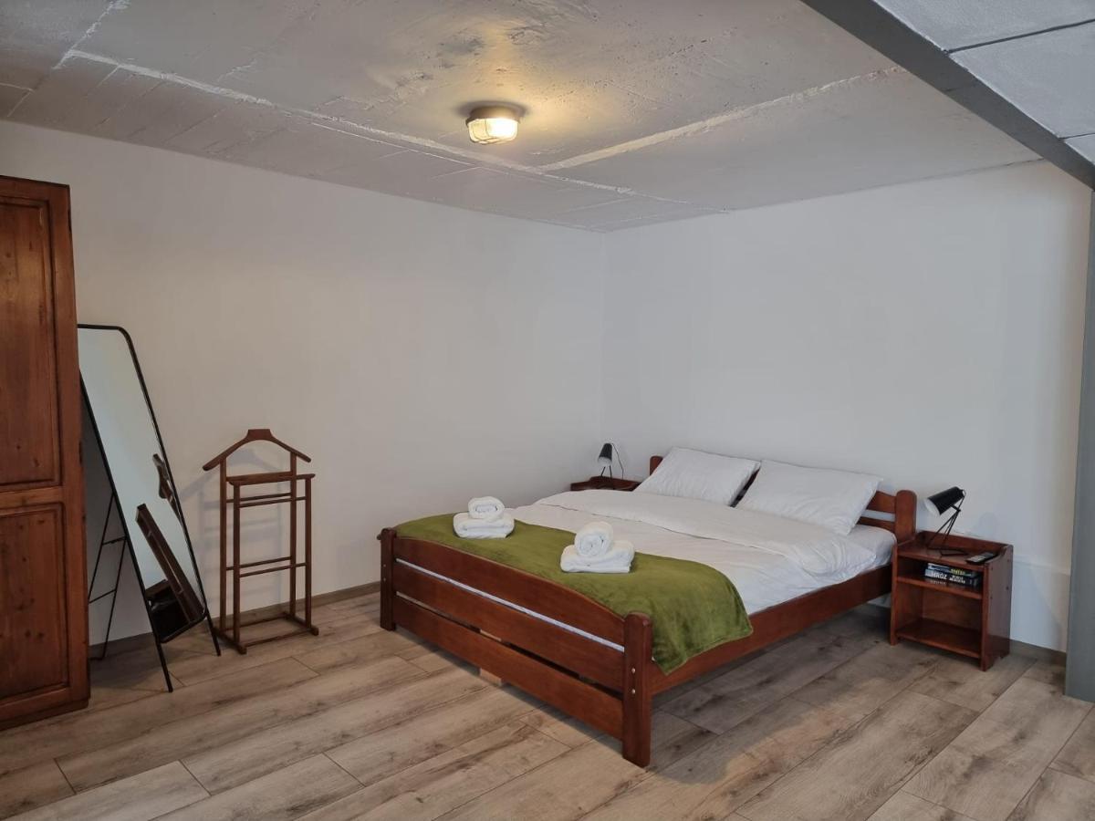 Ferienwohnung The Cozy Bunker Hermannstadt Exterior foto