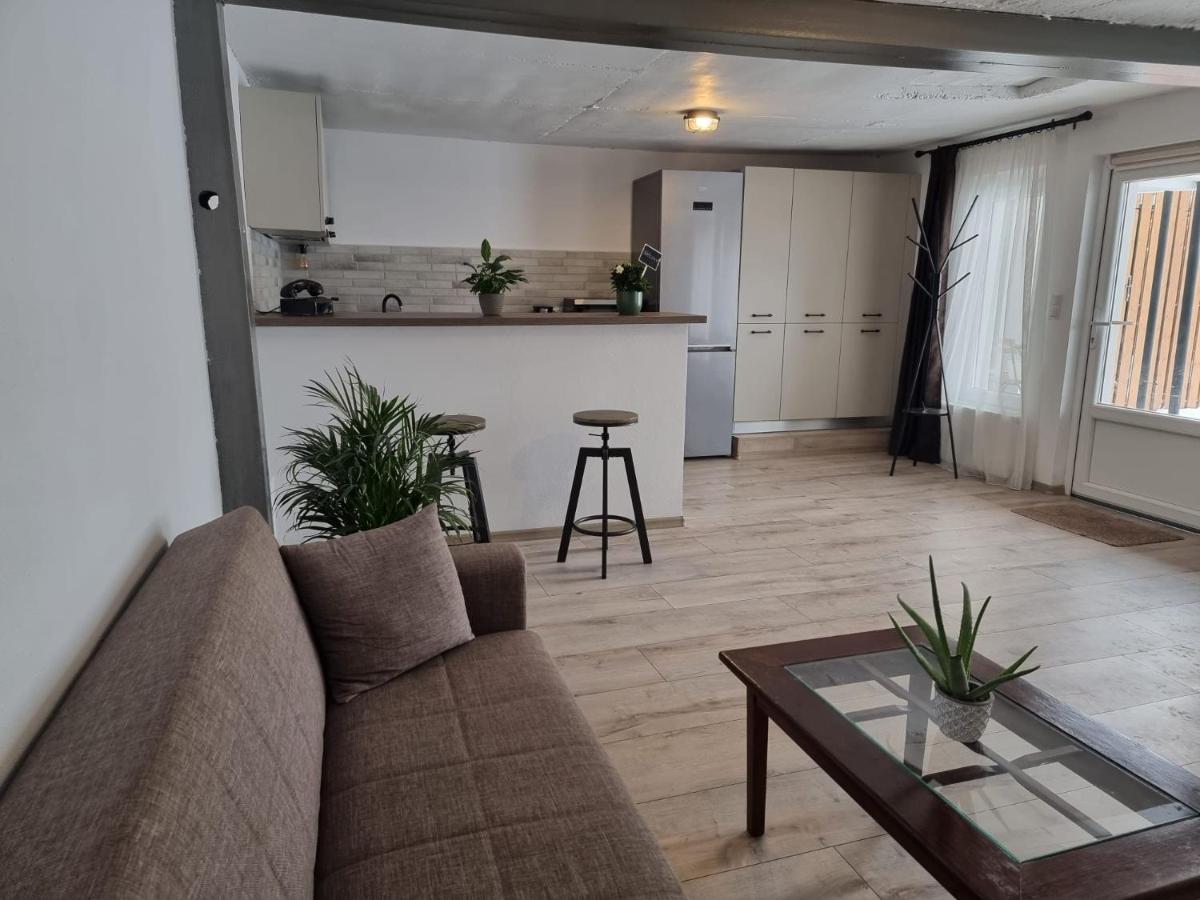 Ferienwohnung The Cozy Bunker Hermannstadt Exterior foto